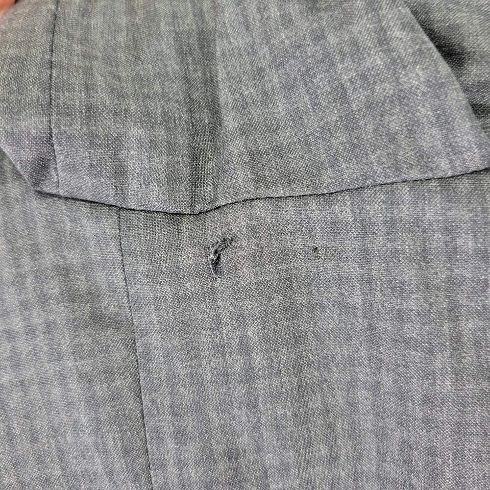 Men's Hugo Boss Sport Coat Blazer Two Button Charcoal Gray Checked Reda Size 44R - Picture 9 of 16
